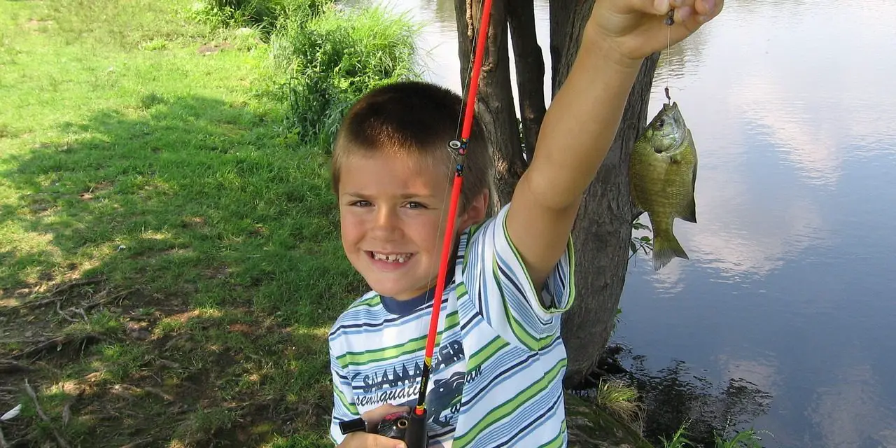 Kids Fishing Poles for a Summer to Remember